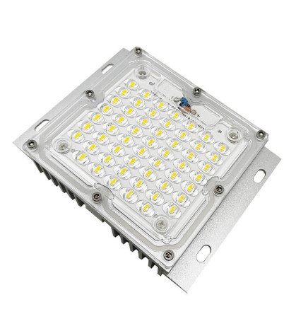 Optinen LED-moduuli 40W LUMILEDS katuvalaistukseen + Teräslevy