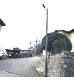 Halterung für Straßenlaterne - für Säule und Wand - feuerverzinkter Stahl - 50cm