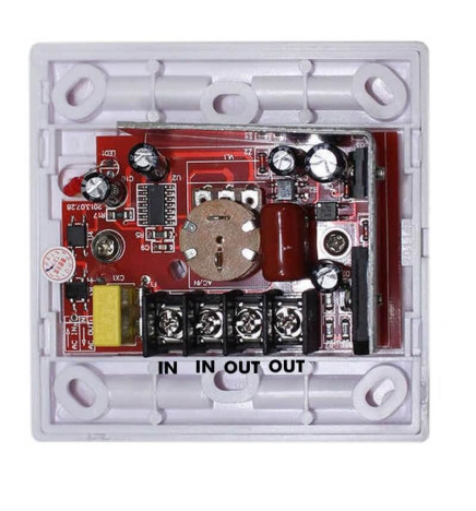 LED-himmennin Triac 200W + IR-kaukosäädin
